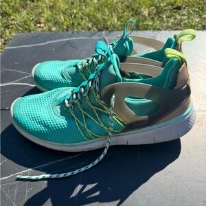 Nike Huarache-Inspired Virituous Turquoise and Tan